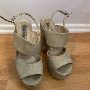 Steve Madden block heel sandal.